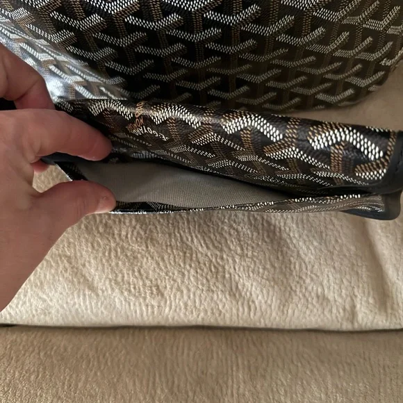 Goyard Brown Chevron Saint Louis Tote with Black Trim - Picture 6 of 9
